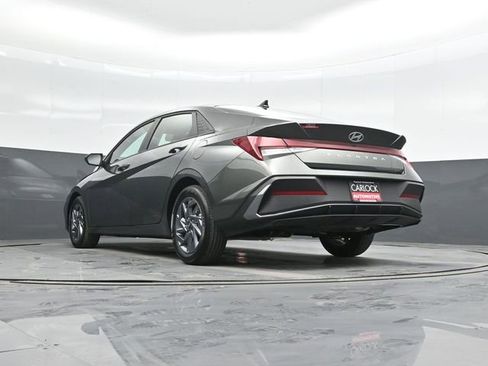 Used 2024 Hyundai Elantra SEL image 44