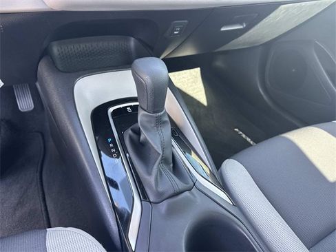 Used 2025 Toyota Corolla LE image 23