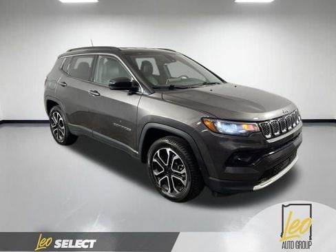 Used 2023 Jeep Compass Limited AWD/4WD image 4