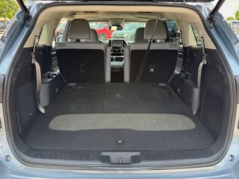 Used 2020 Toyota Highlander Limited FWD image 25