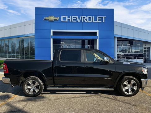 Used 2019 RAM 1500 Laramie image 7