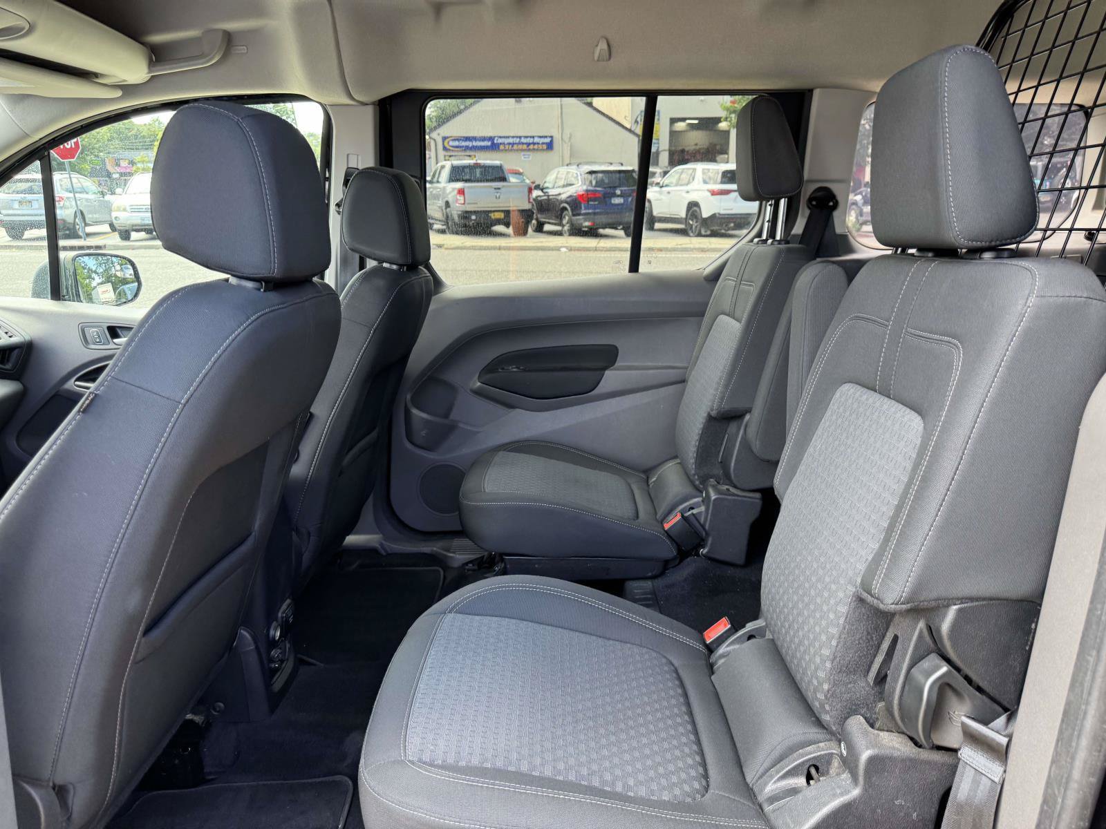 Used 2020 Ford Transit Connect XLT FWD image 9