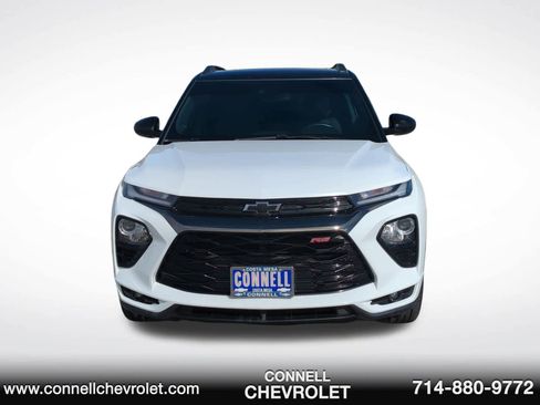 Used 2023 Chevrolet TrailBlazer RS w/ Sun and Liftgate Package image 2