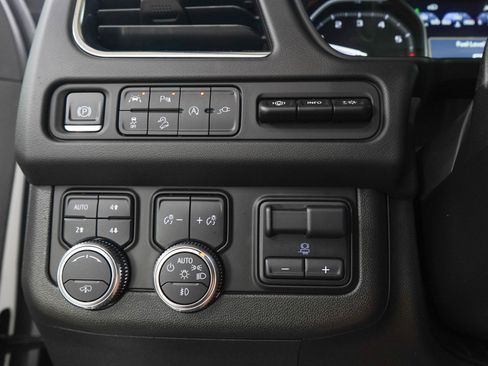 Used 2021 GMC Yukon AT4 w/ AT4 Premium Plus Package AWD/4WD image 28