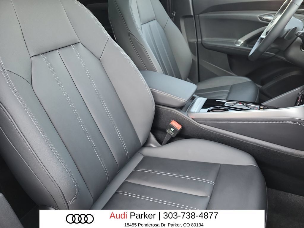Used 2025 Audi Q5 Premium Plus w/ Premium Plus AWD/4WD image 14