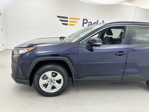 Used 2019 Toyota RAV4 XLE AWD/4WD image 4