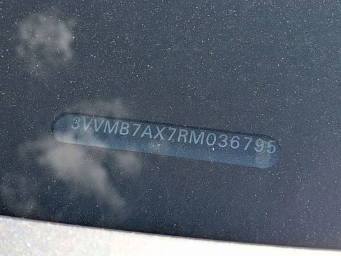Used 2024 Volkswagen Tiguan SE w/ Panoramic Sunroof Package AWD/4WD image 37