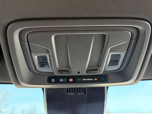 Used 2023 Chevrolet Silverado 1500 LT image 29