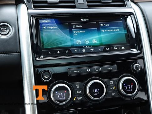 Used 2017 Land Rover Discovery HSE Luxury image 26