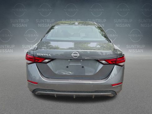 Used 2025 Nissan Sentra SV w/ Trunk Package image 13