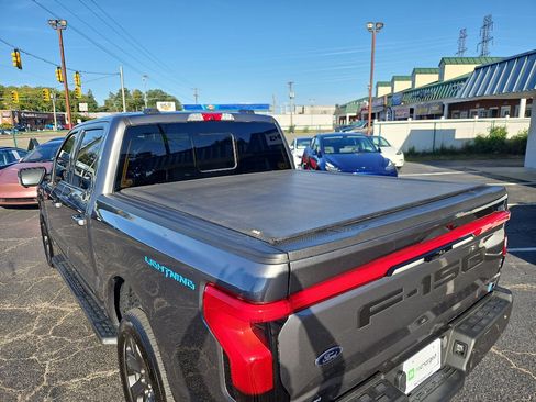 Used 2023 Ford F150 Lightning Lariat image 5