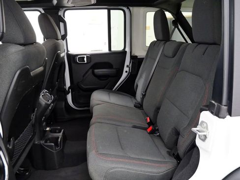 Used 2024 Jeep Wrangler Rubicon image 20