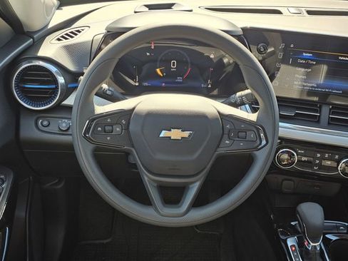 New 2026 Chevrolet Trax LT FWD image 17