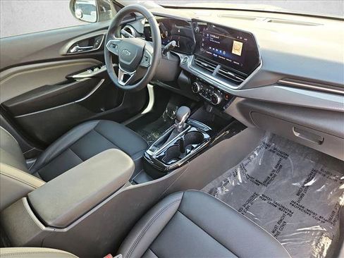 Certified 2025 Chevrolet Trax ACTIV w/ Driver Confidence Package FWD image 28