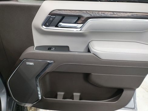 New 2026 GMC Sierra 1500 SLT w/ SLT Premium Plus Package image 10