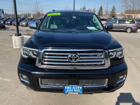 Used 2018 Toyota Sequoia Platinum image 12