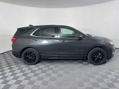 Used 2020 Chevrolet Equinox LT w/ Sport Edition image 2