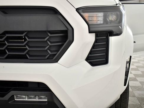 Certified 2024 Toyota Tacoma TRD Sport image 2