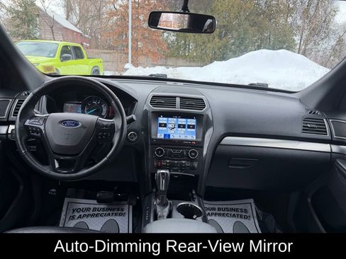 Used 2018 Ford Explorer XLT w/ Equipment Group 202A image 27