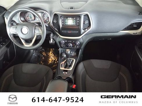 Used 2015 Jeep Cherokee Latitude w/ Trailer Tow Group AWD/4WD image 31