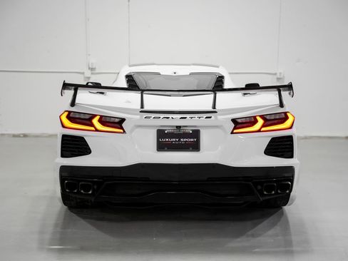 Used 2020 Chevrolet Corvette Stingray Premium Cpe w/ 3LT Preferred Equipment Group image 4