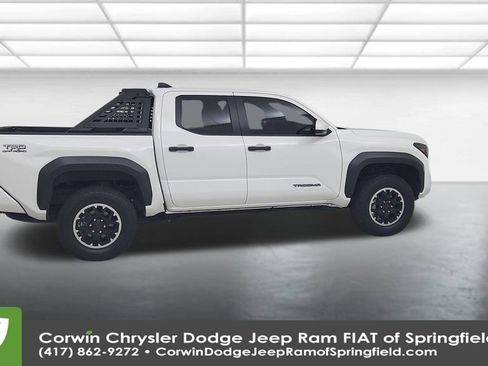 Used 2024 Toyota Tacoma 4x4 Double Cab image 16