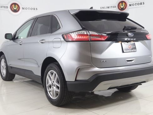 Used 2024 Ford Edge SEL w/ Convenience Package image 4