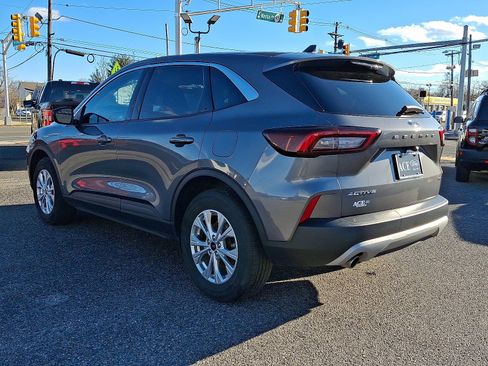 Used 2023 Ford Escape Active image 4