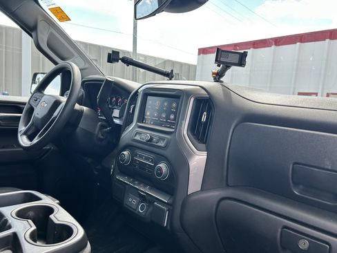 Used 2024 Chevrolet Silverado 1500 Custom AWD/4WD image 15