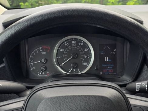 Used 2021 Toyota Corolla LE FWD image 23
