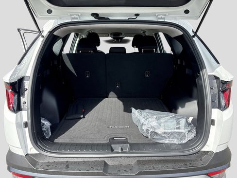 Certified 2025 Hyundai Tucson SE AWD/4WD image 22