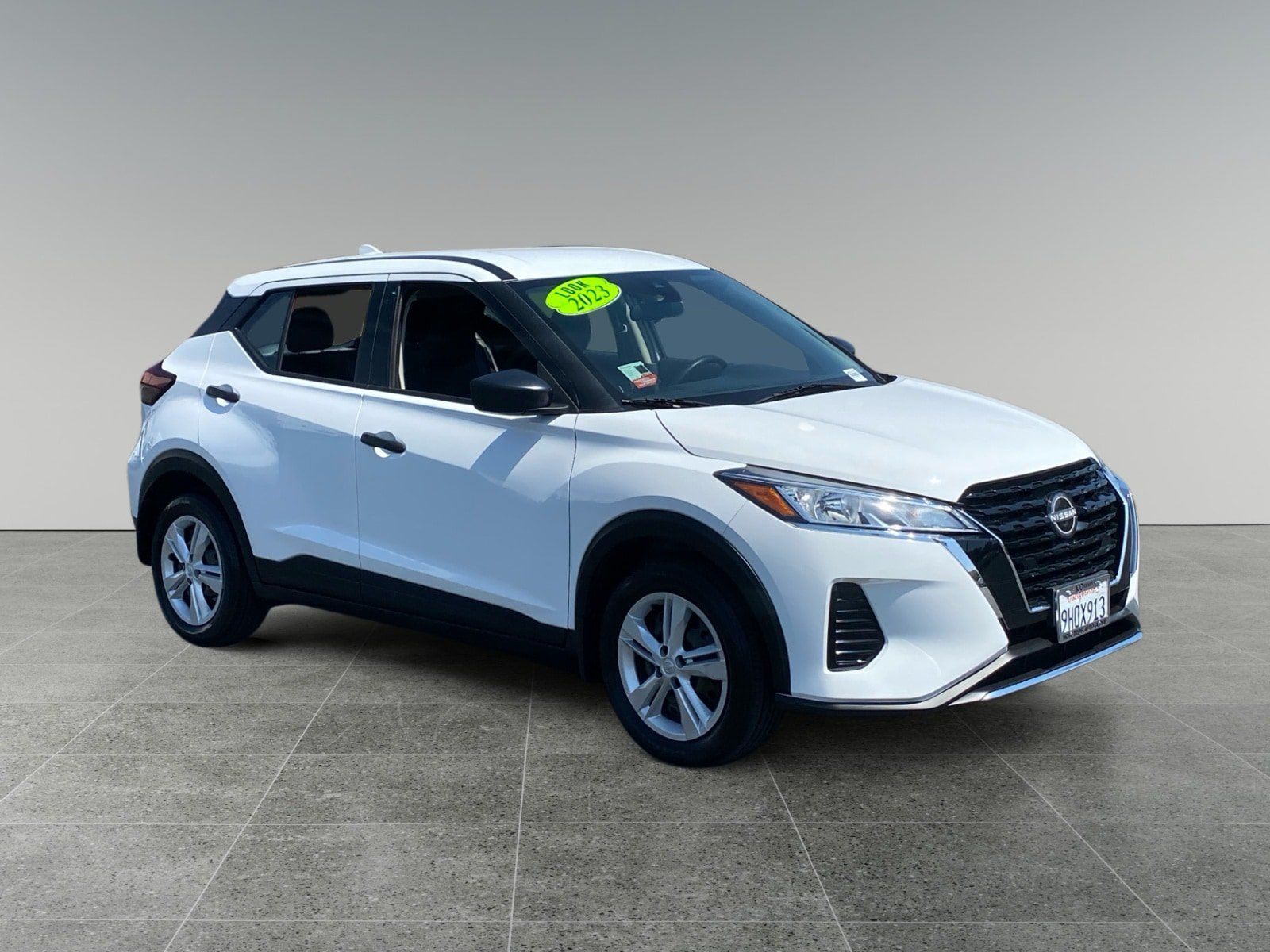 Used 2023 Nissan Kicks S FWD image 7