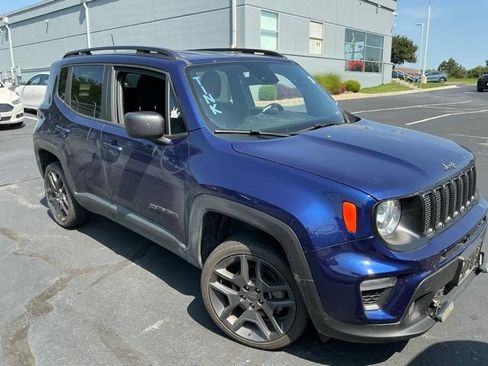 Used 2021 Jeep Renegade Latitude AWD/4WD image 4