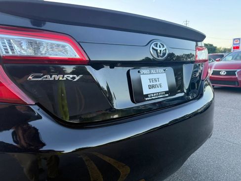 Used 2013 Toyota Camry SE w/ Leather Pkg FWD image 28