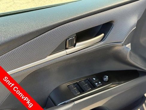 Used 2025 Toyota Camry SE w/ Convenience Package FWD image 18