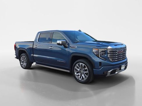 Used 2024 GMC Sierra 1500 Denali w/ Denali Reserve Package AWD/4WD image 9