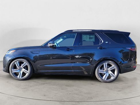 New 2024 Land Rover Discovery Metropolitan Edition image 2