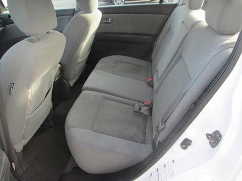 Used 2010 Nissan Sentra 2.0 SR w/ Convenience Pkg image 11
