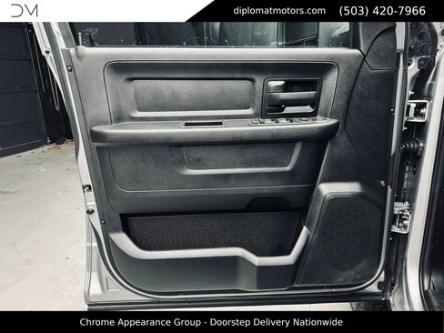 Used 2024 RAM 3500 Tradesman w/ Chrome Appearance Group AWD/4WD image 25