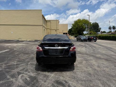 Used 2013 Nissan Altima 3.5 SV FWD image 4