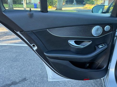 Used 2019 Mercedes-Benz C 300 4MATIC Sedan image 29