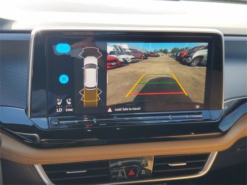 Used 2024 Volkswagen Atlas Cross Sport SEL R-Line image 31