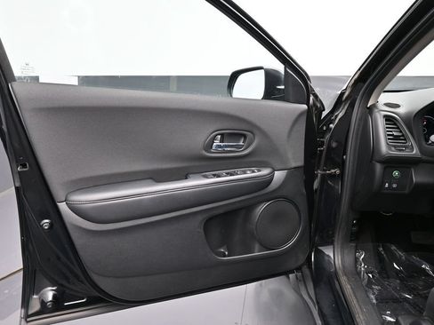 Certified 2022 Honda HR-V LX image 18