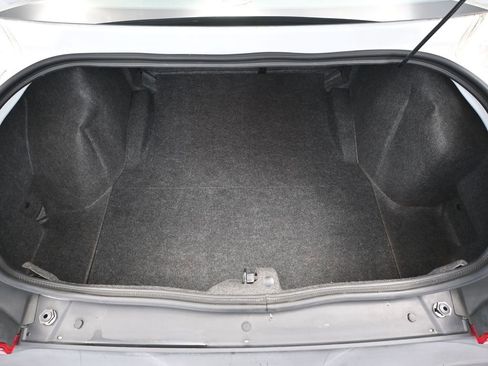 Used 2013 Dodge Challenger R/T image 38