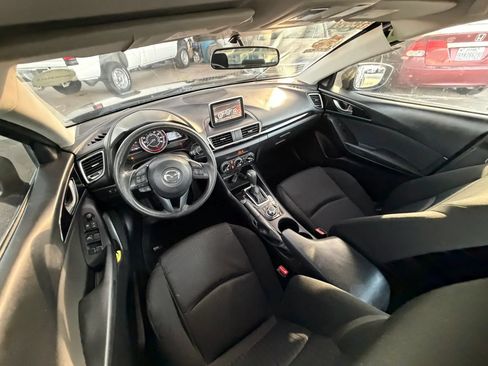 Used 2016 MAZDA MAZDA3 i Sport FWD image 24