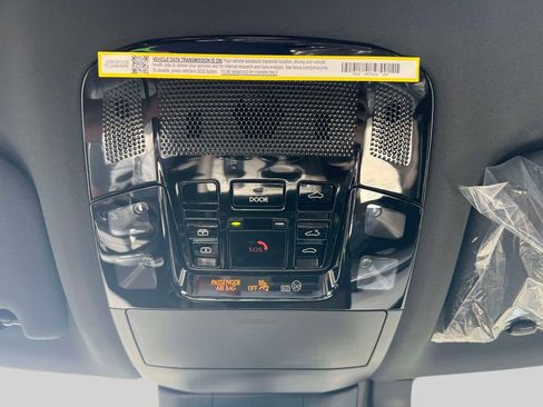 New 2026 Lexus RX 450h AWD image 32