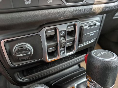 New 2026 Jeep Gladiator Sport image 27