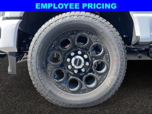 New 2026 Ford F350 XLT w/ XLT Premium Package AWD/4WD image 14
