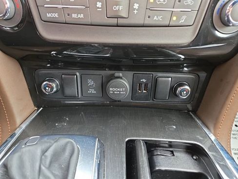 Used 2019 Nissan Armada Platinum image 26