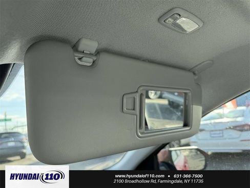 Used 2025 Hyundai Elantra Limited image 29